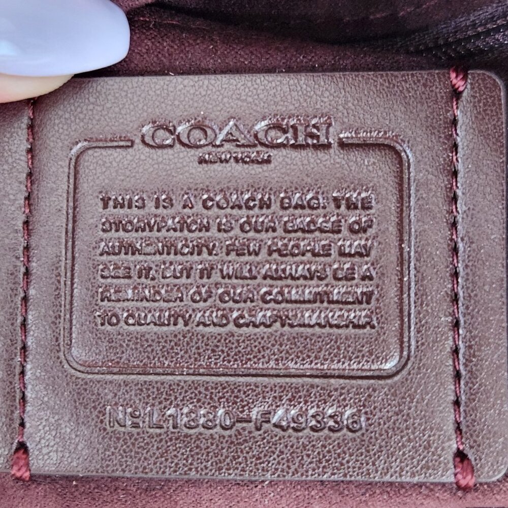 Euc Coach Tan Embossed Signature C's Shoulder Bag Purse - Picture 16 of 17